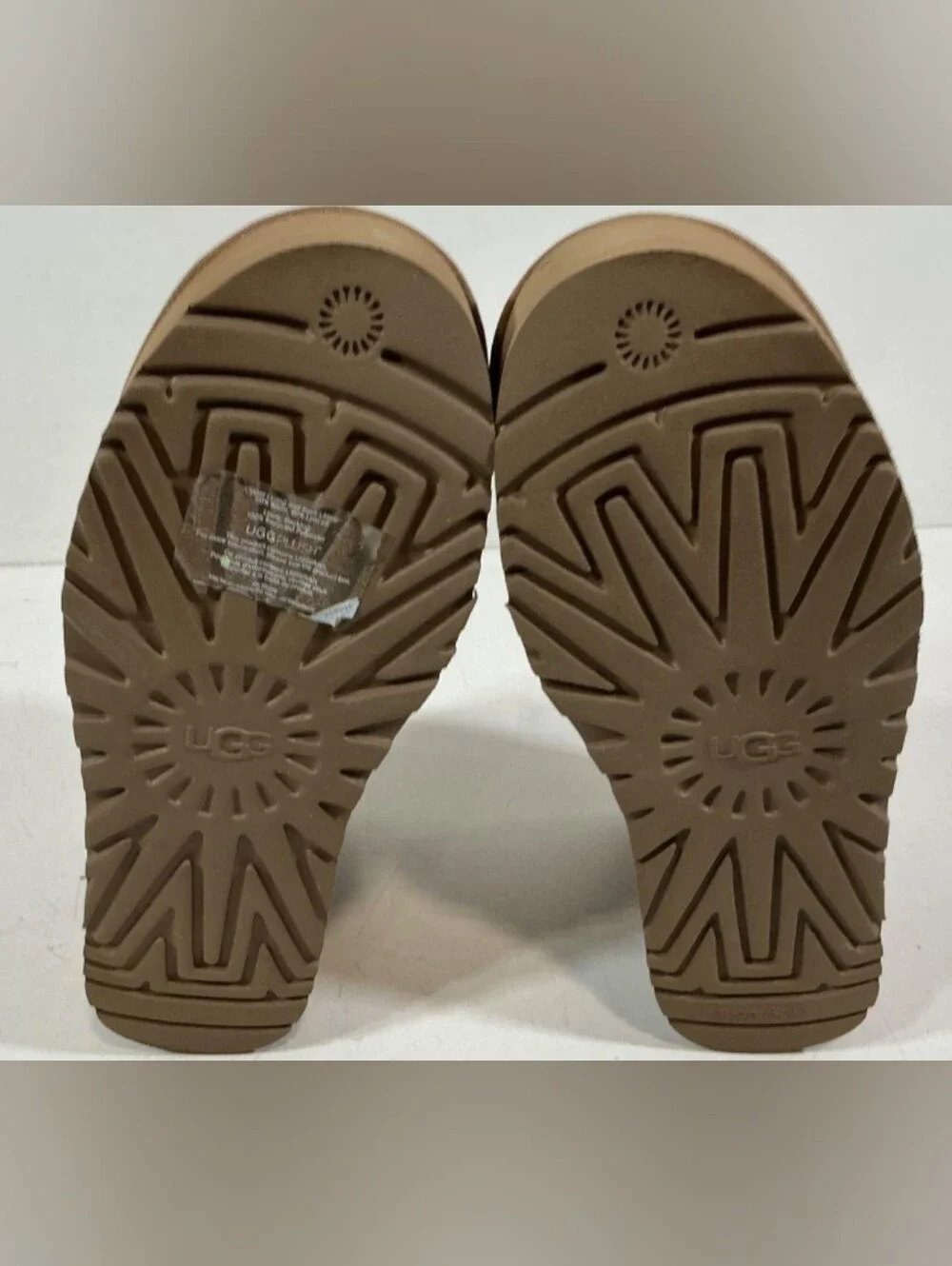 UGG Classic Ultra Mini Platform Boots Size 11 Used Exc MSRP $170